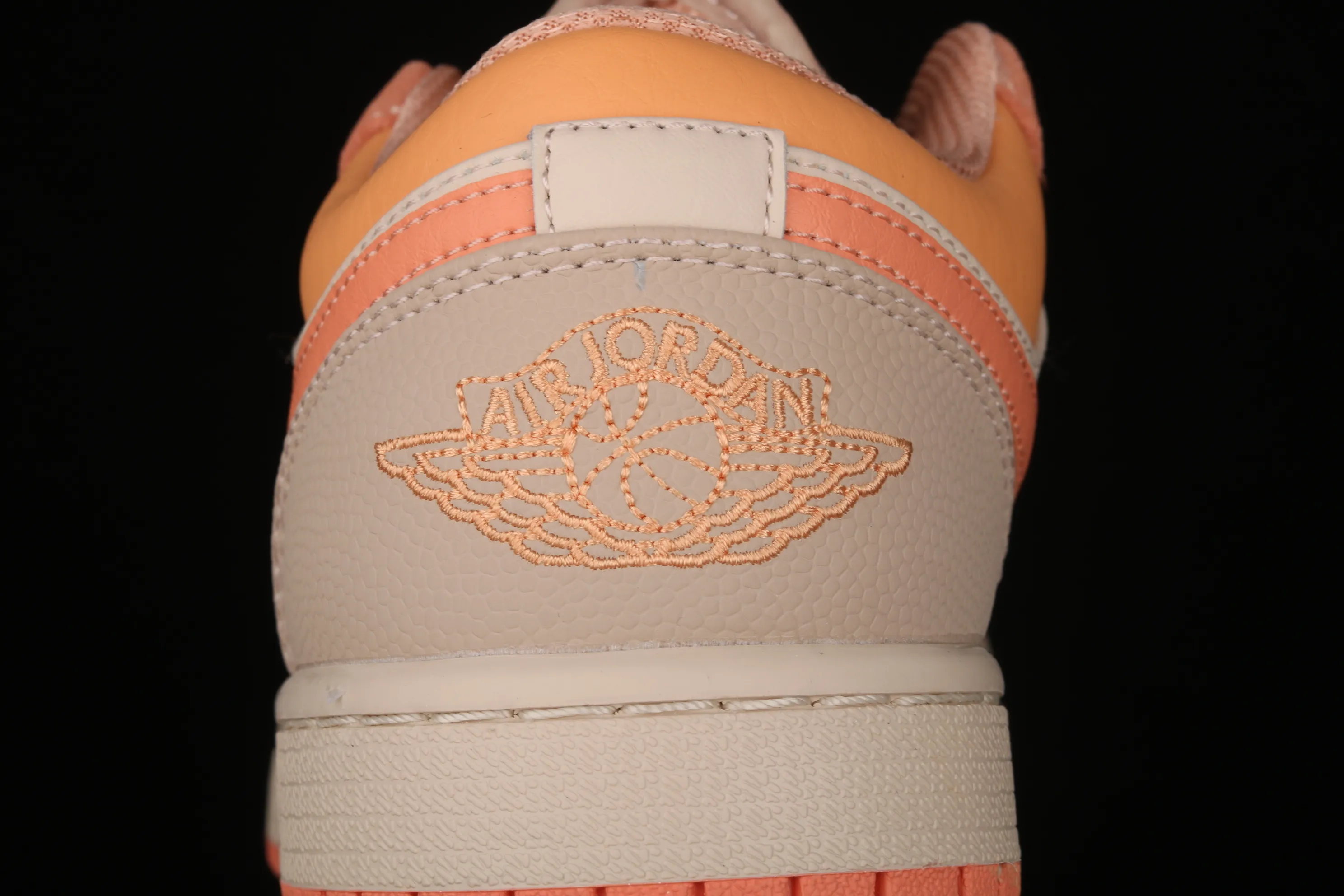 All categories Air Jordan Jordan series basketball shoes Air Jordan 1 Low Air Jordan 1 Low AJ1 Joe 1 orange and pink stitching low-top versatile casual sports sneakers DH4271-800